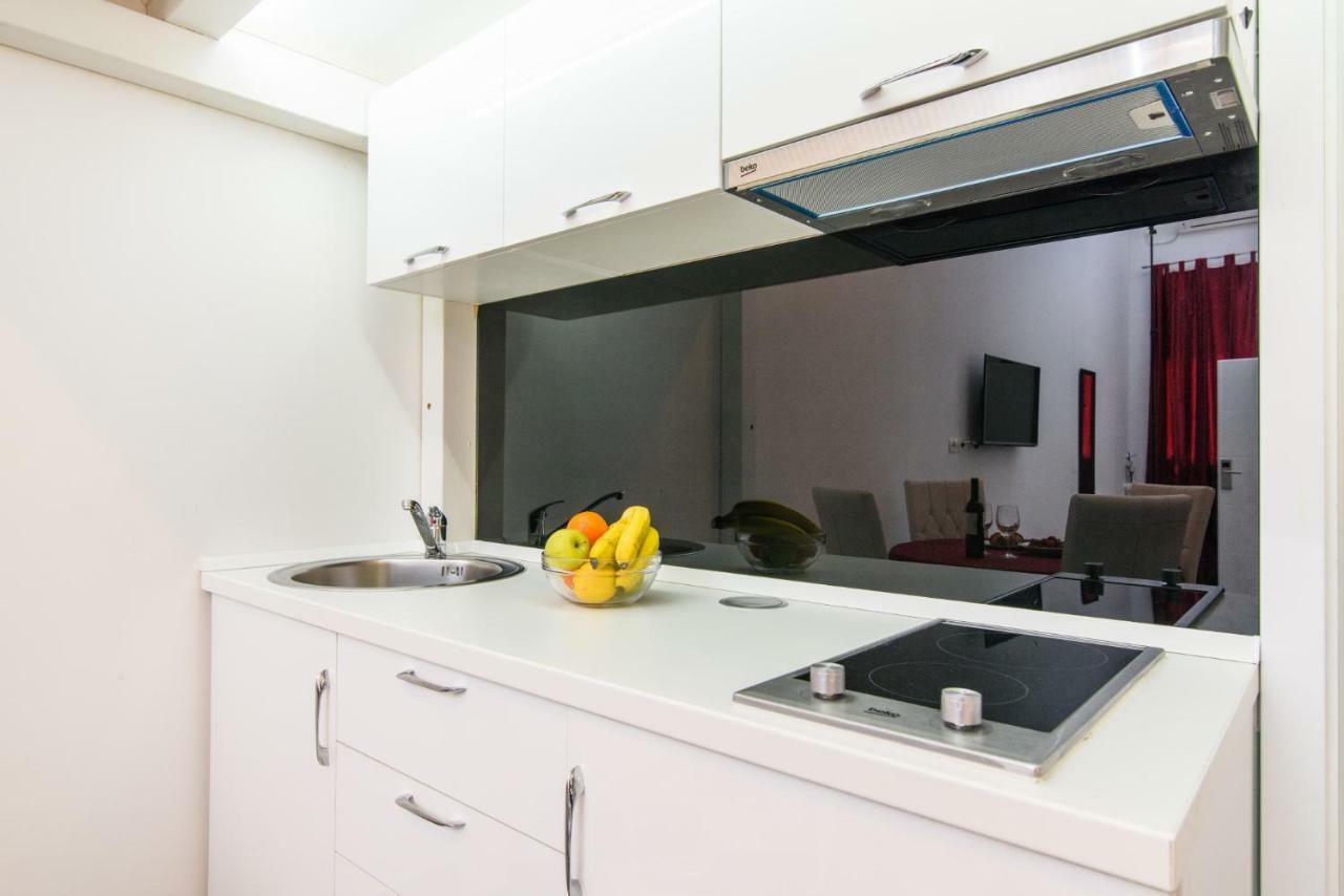 Studio Apartman Rea Трогир Екстериор снимка