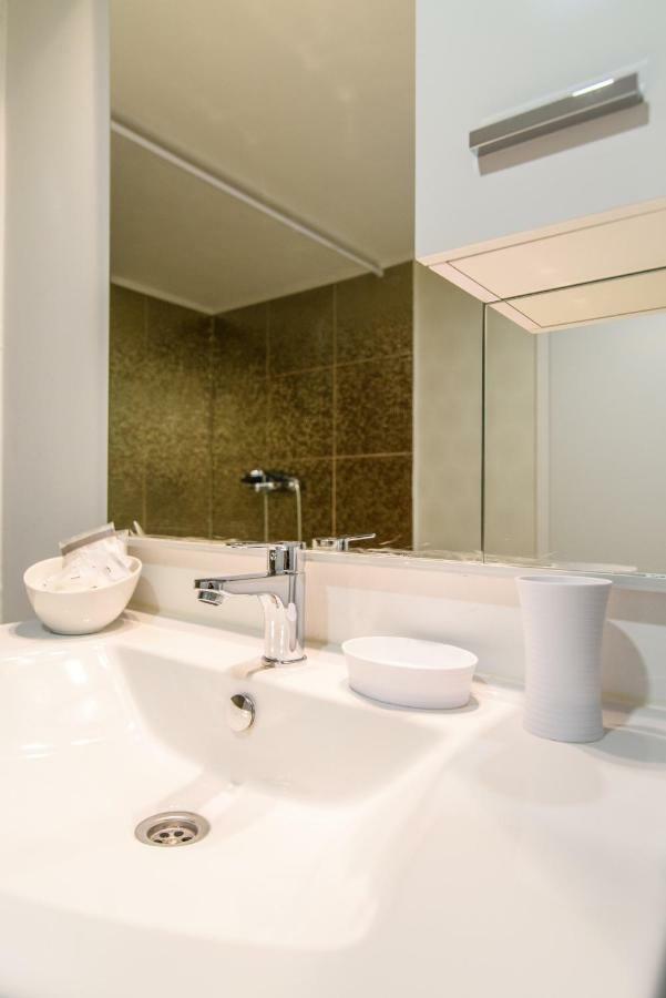 Studio Apartman Rea Трогир Екстериор снимка