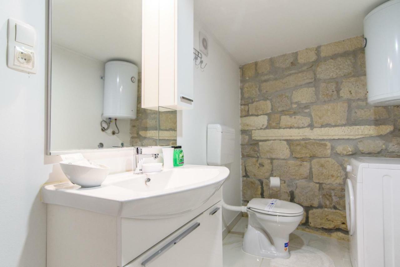 Studio Apartman Rea Трогир Екстериор снимка