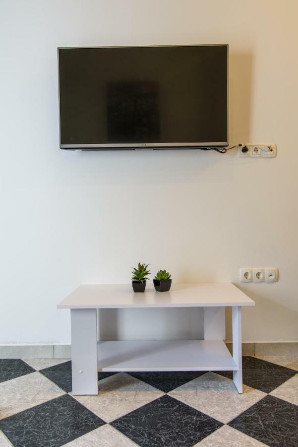 Studio Apartman Rea Трогир Екстериор снимка