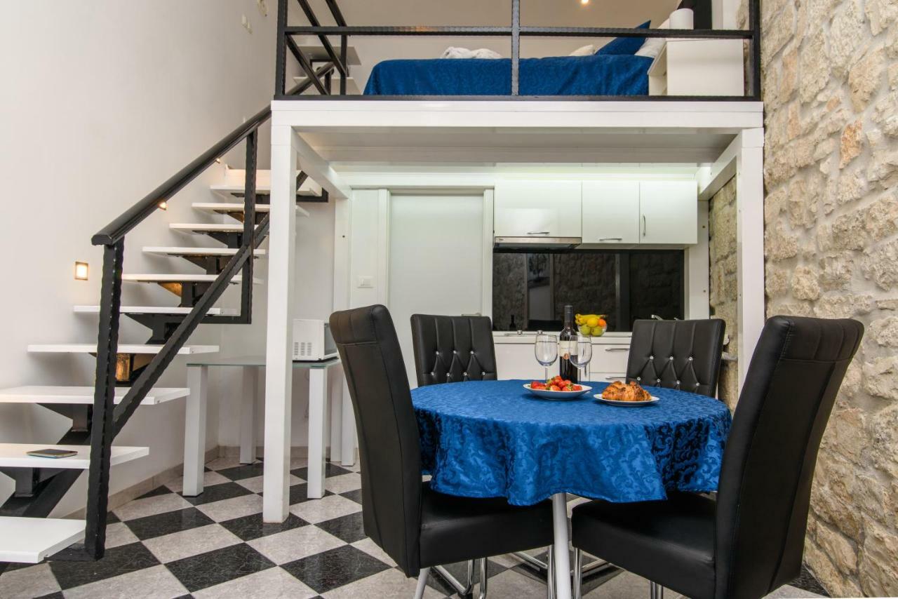 Studio Apartman Rea Трогир Екстериор снимка