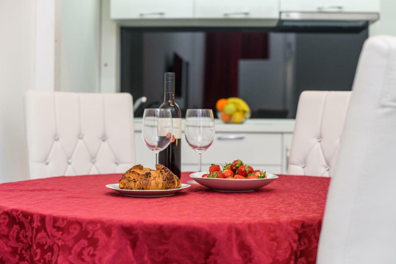 Studio Apartman Rea Трогир Екстериор снимка